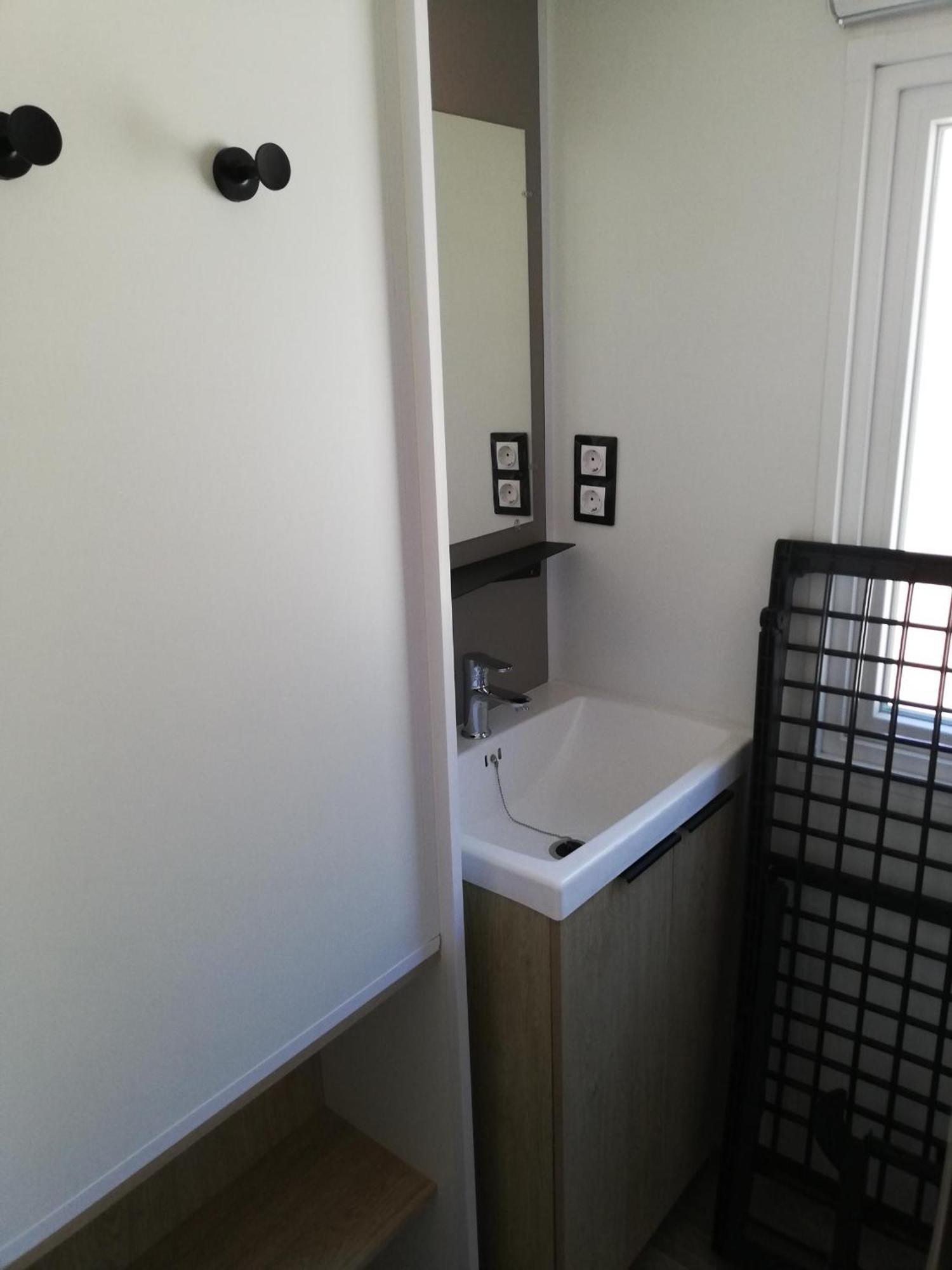 Mobilhome Clim Tele La Falaise 4 Etoiles Narbonne Dış mekan fotoğraf